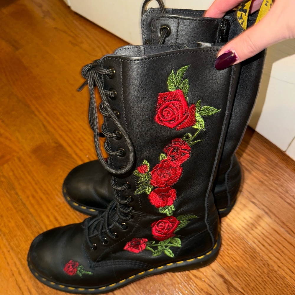 Dr Martens Rose Vonda Mid Calf USW8